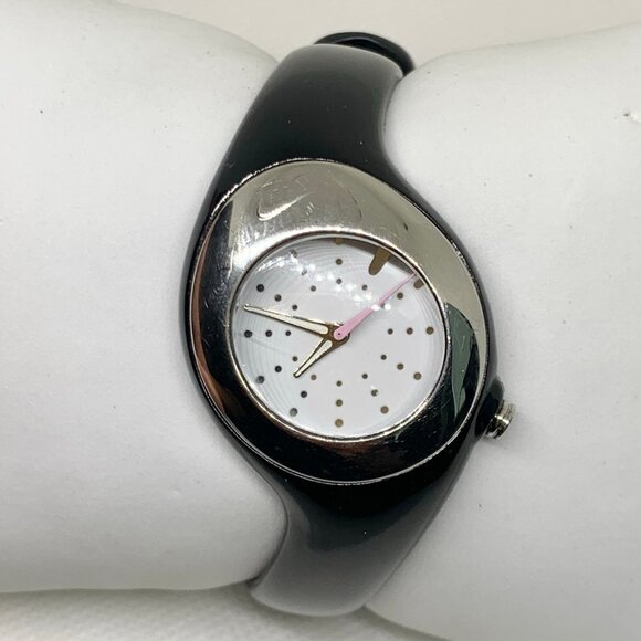 Nike Triax Silver black Tone Women Sports Watch 30mm quartz WR0070 running - Picture 1 of 7